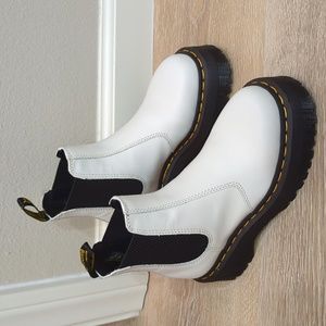 Dr. Martens Chelsea Boots Platform White